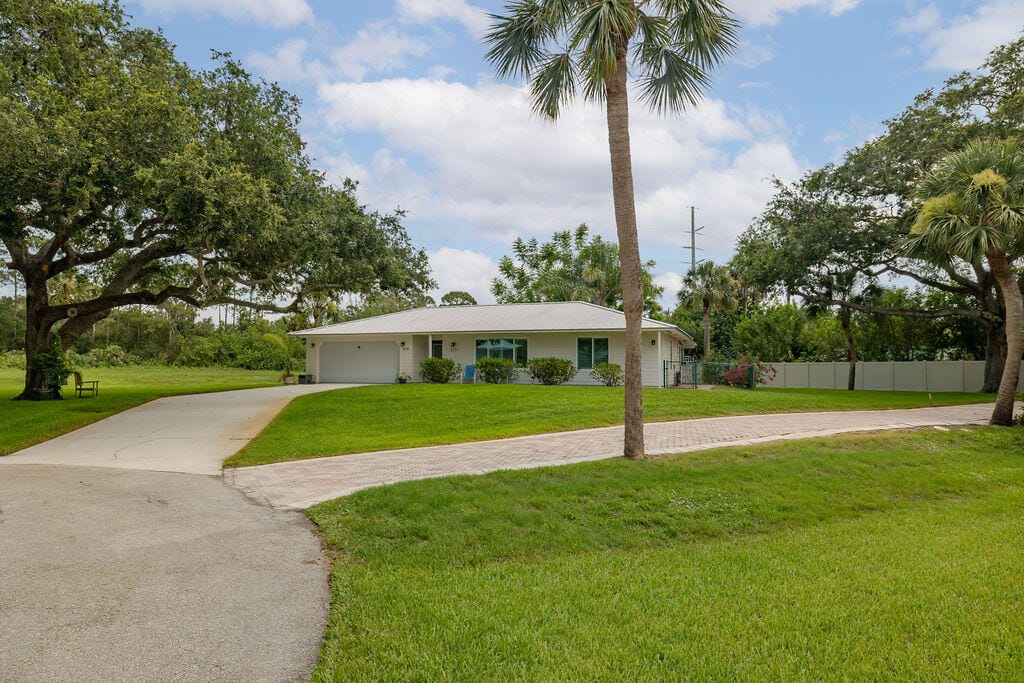 310 28th Court SW — photo 4