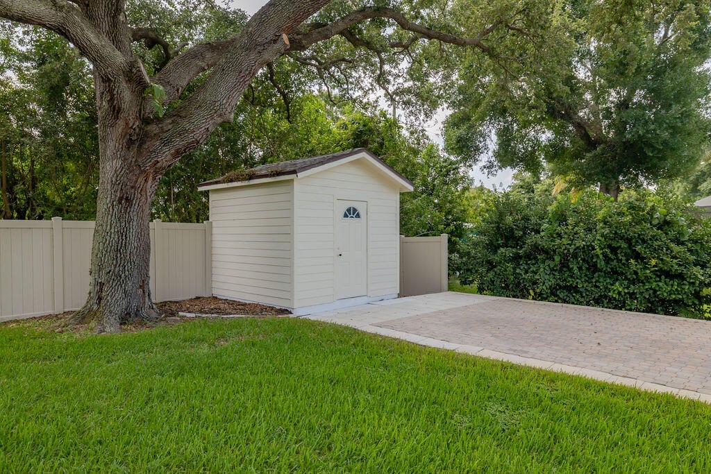 310 28th Court SW — photo 10