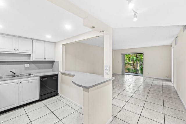 253 S Cypress Road 242, sold in Barcelona Condo North Bld, Pompano Beach, FL