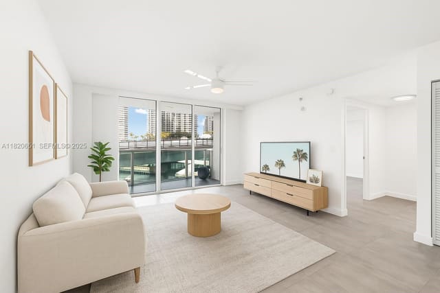 31 SE 5th Street 707, Miami, FL 33131