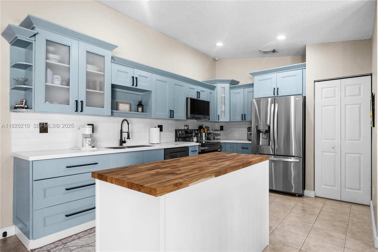 14848 SW 181st Terrace, Miami, FL 33187 photo 9