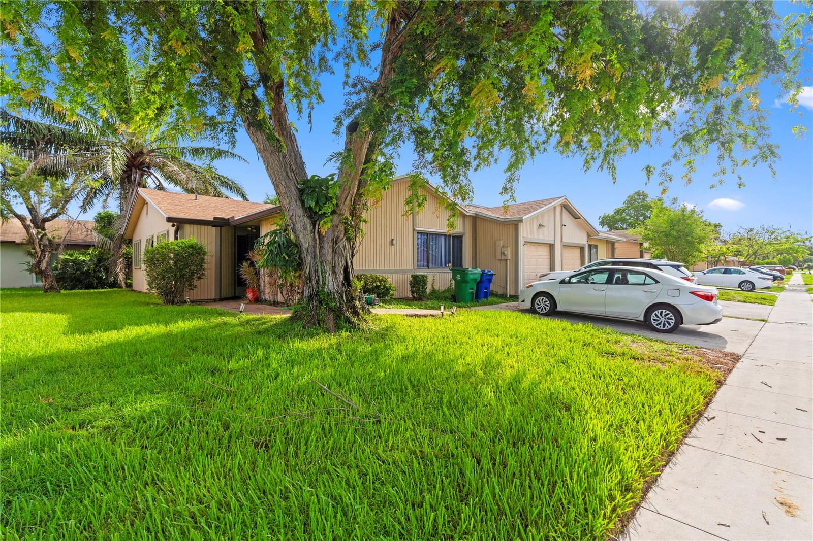 9571 W Daffodil Lane, Miramar, FL 33025