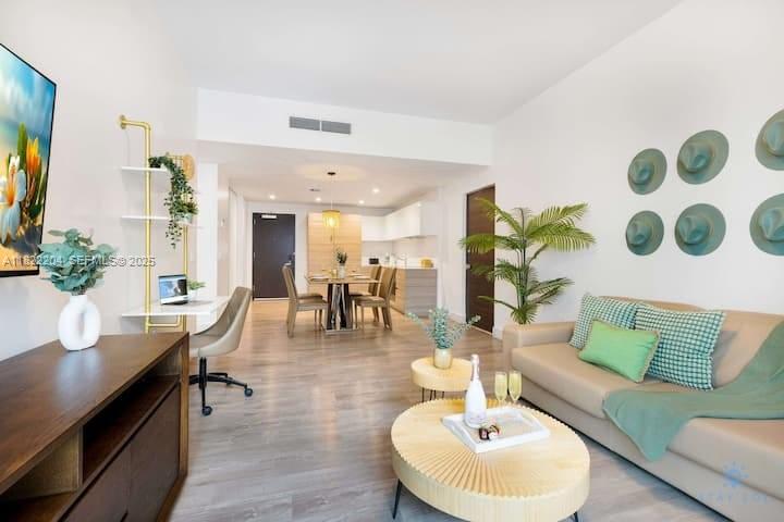 777 N Ocean Drive N521, Hollywood, FL 33019, Hollywood
