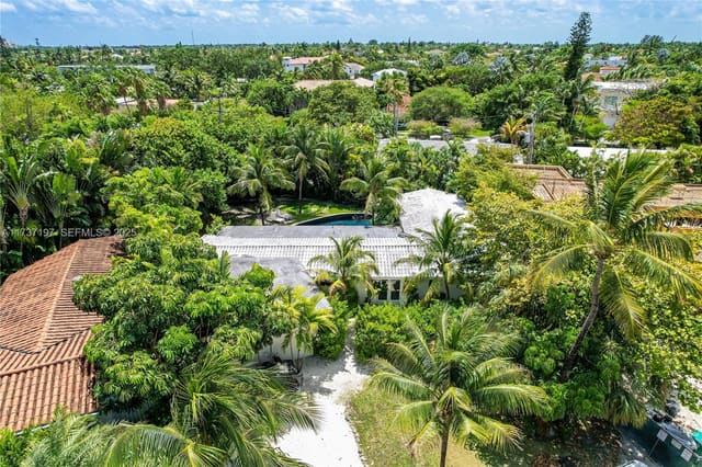 385 Harbor Court, Key Biscayne, FL 33149