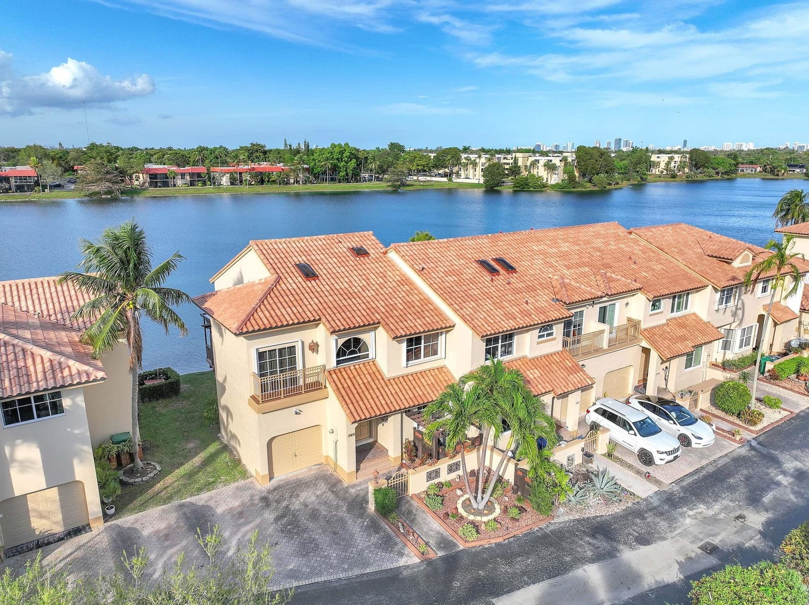 745 NE 195th Street, Miami, FL 33179 photo 3