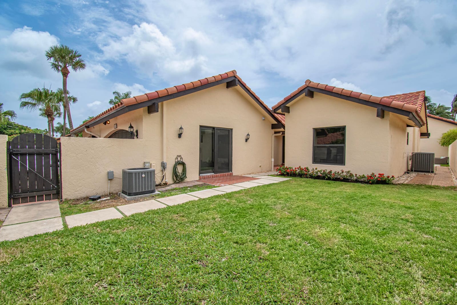 21695 San Simeon Circle, Boca Raton, FL 33433