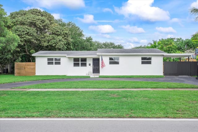 415 NW 46th Avenue, Plantation, FL 33317