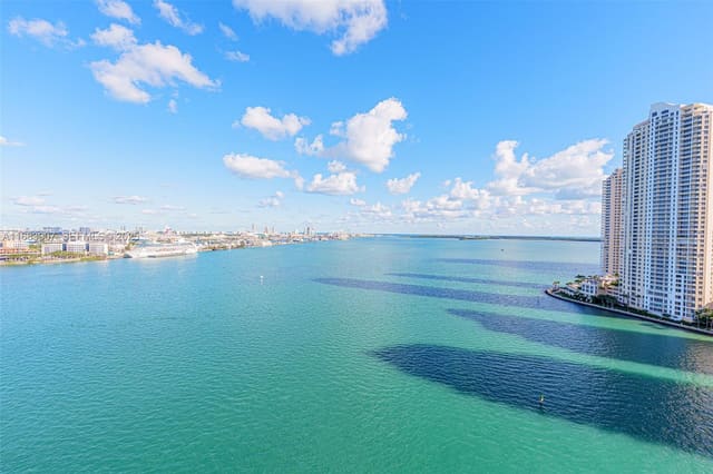 335 S Biscayne Boulevard 2009, Miami, FL 33131