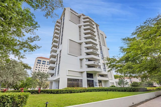 911 E Ponce De Leon Boulevard 1402, Coral Gables, FL 33134