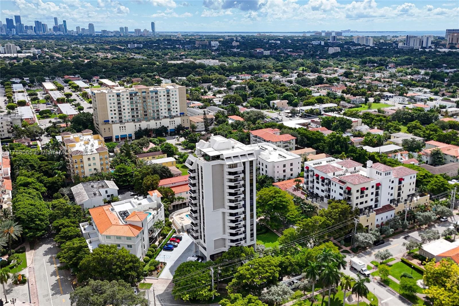 911 E Ponce De Leon Boulevard 1402, Coral Gables, FL 33134 photo 18