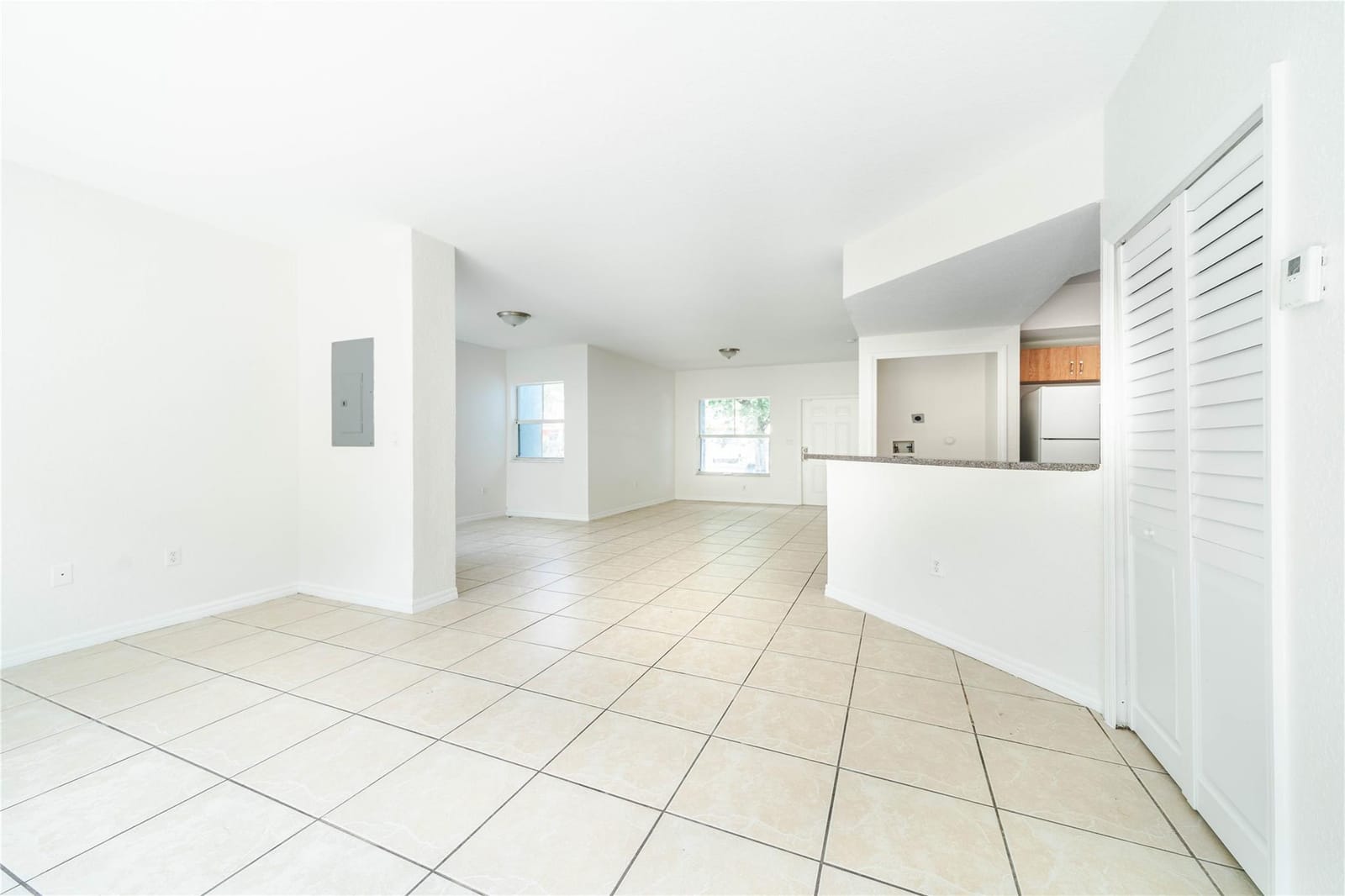 845 SW 6th Court — photo 8