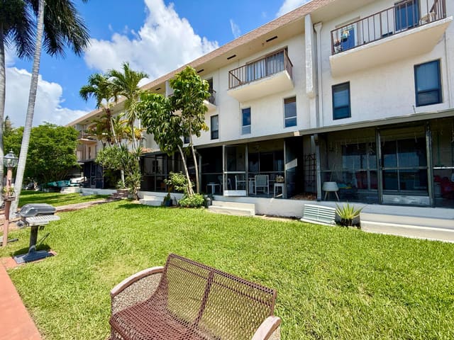 1100 Crystal Lake Drive 107, sold in Club House Cove, Deerfield Beach, FL