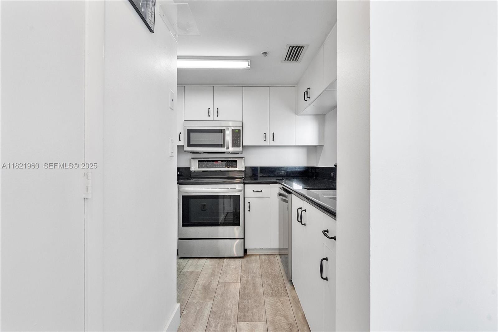 650 W Ave 2106 2106, Miami Beach, FL 33139 photo 11
