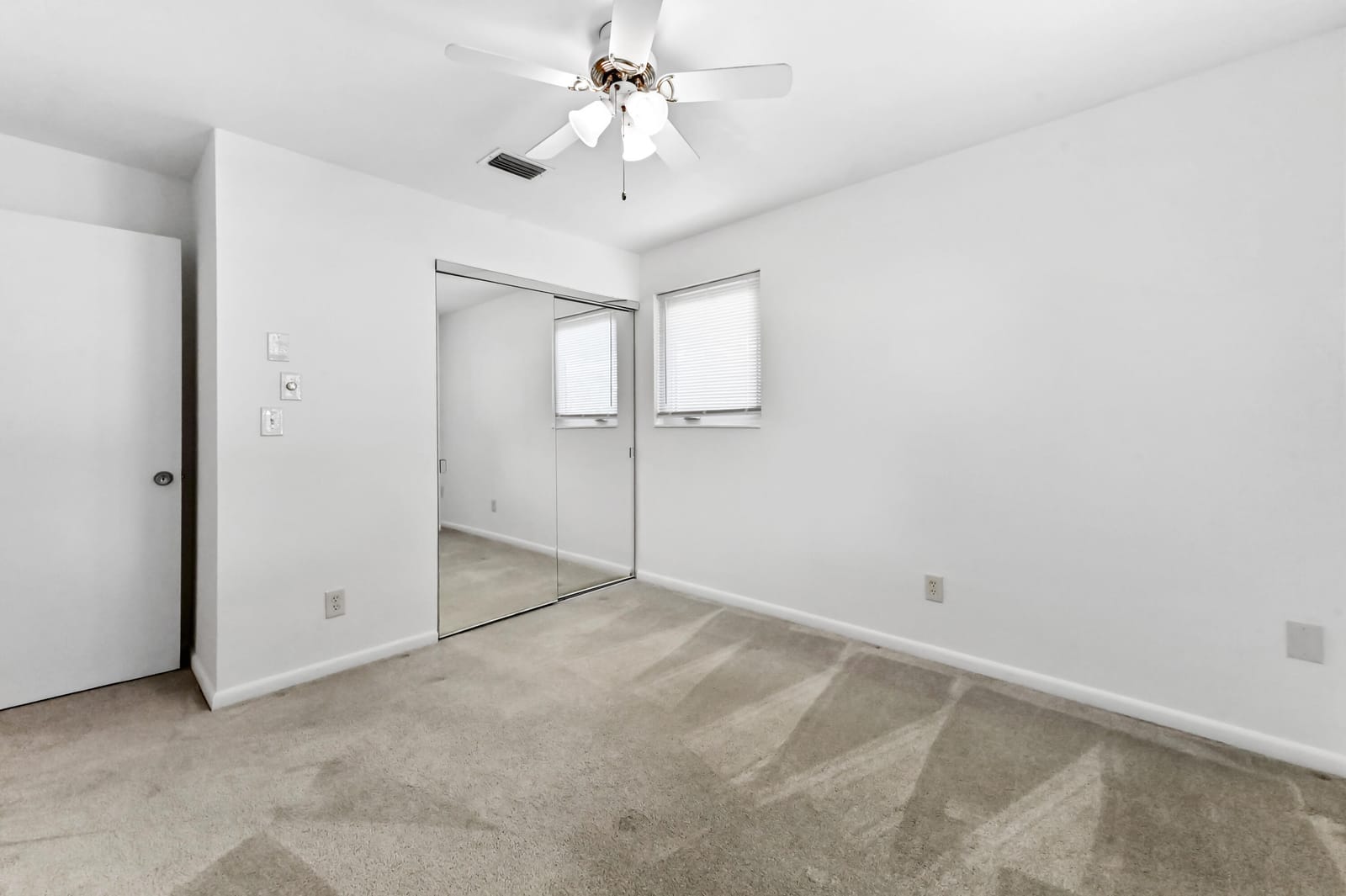 436 Santa Anna Drive, Palm Springs, FL 33461 photo 14