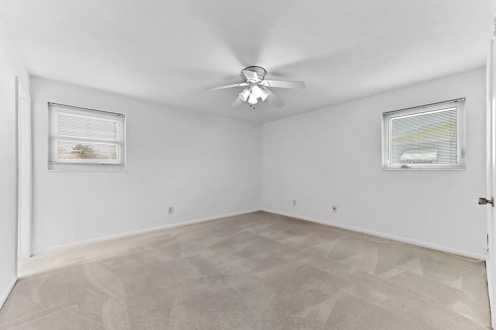 436 Santa Anna Drive, Palm Springs, FL 33461 photo 16