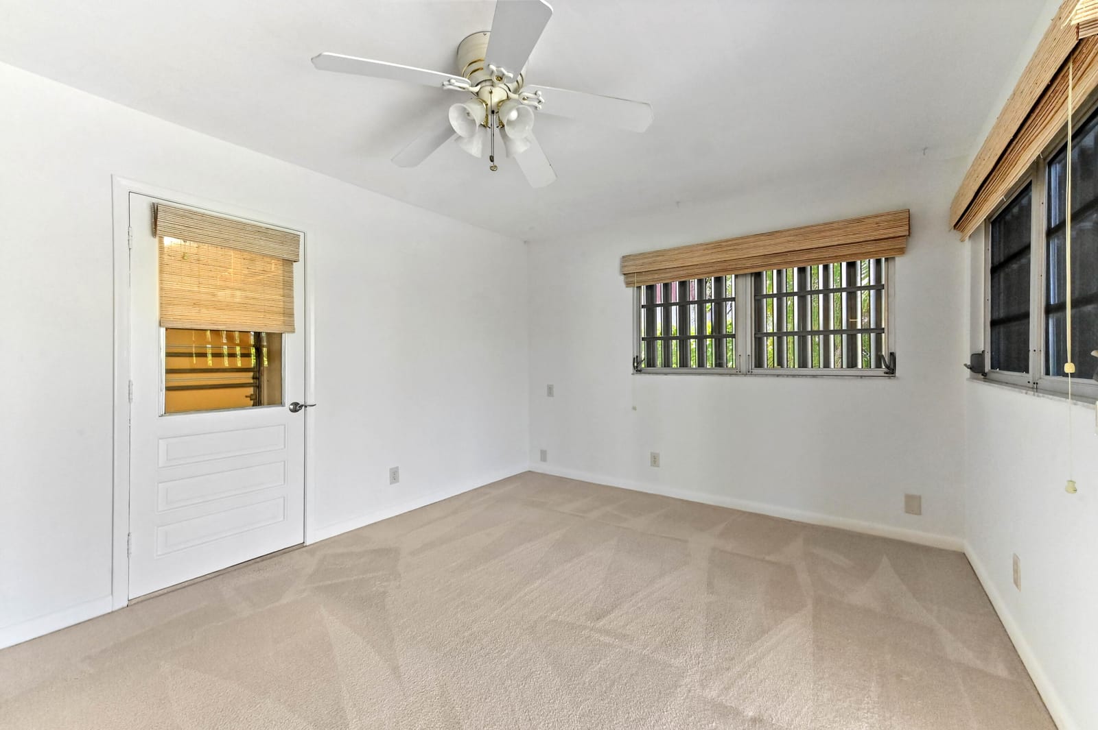 436 Santa Anna Drive, Palm Springs, FL 33461 photo 21