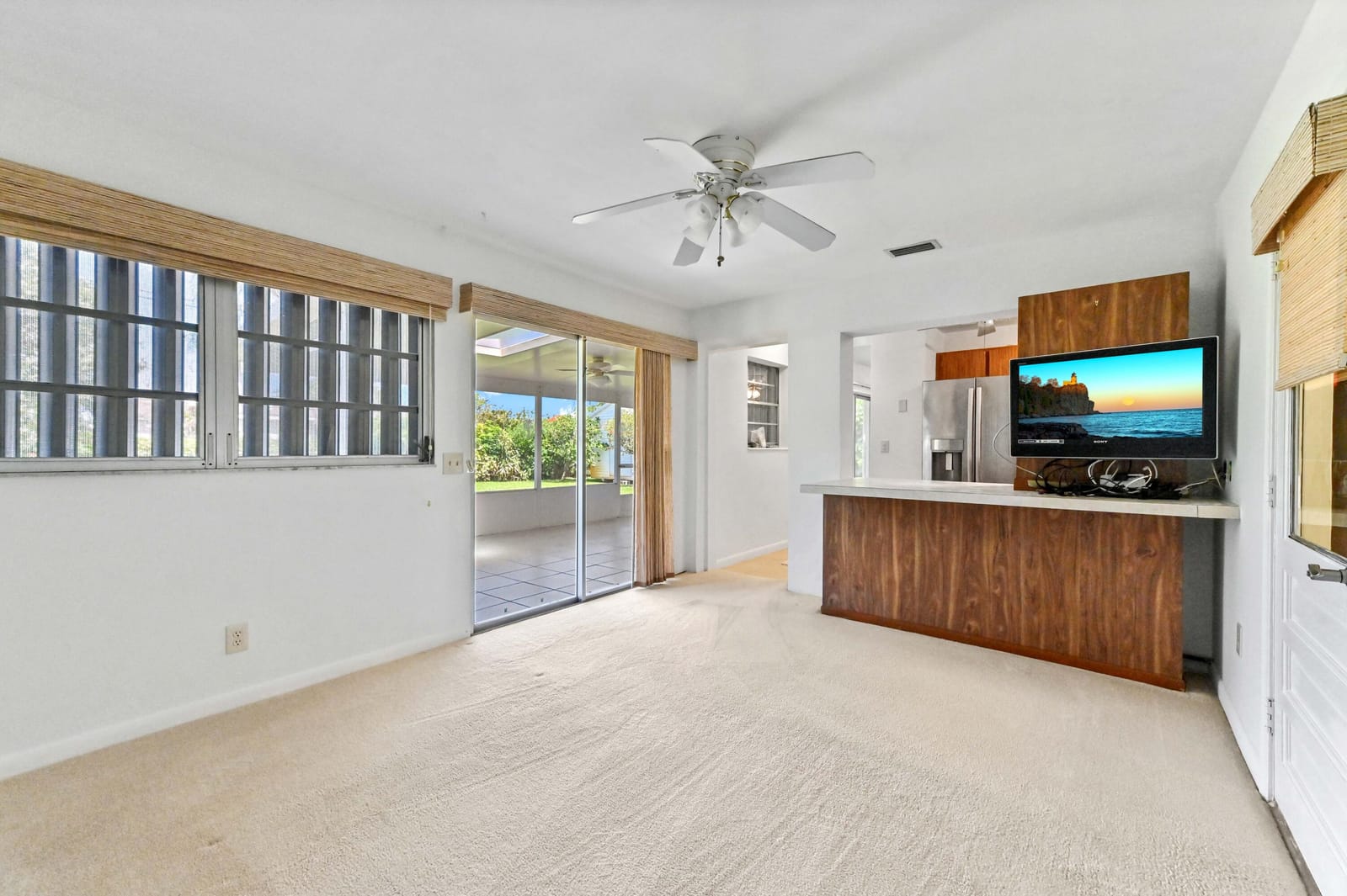 436 Santa Anna Drive, Palm Springs, FL 33461 photo 22