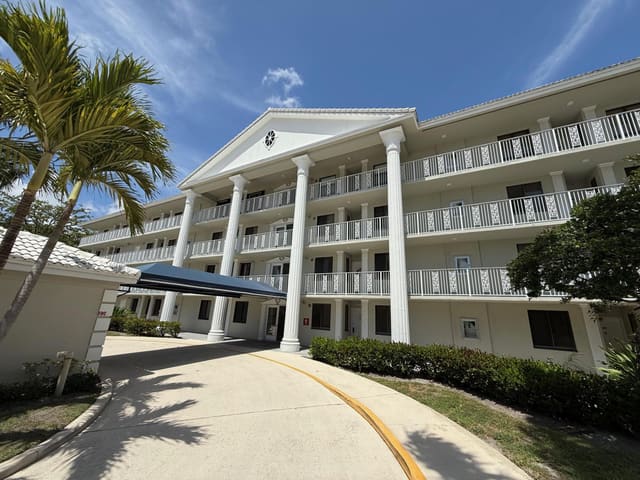 2621 Village Boulevard 303, West Palm Beach, FL 33409