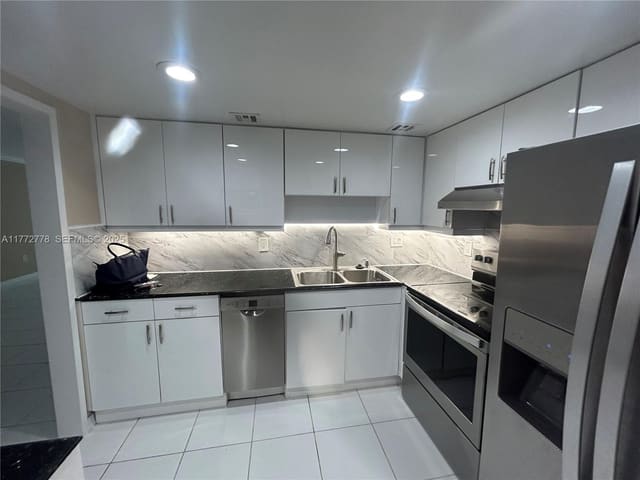 5701 Collins Avenue 812, sold in Arlen Beach Condo, Miami Beach, FL