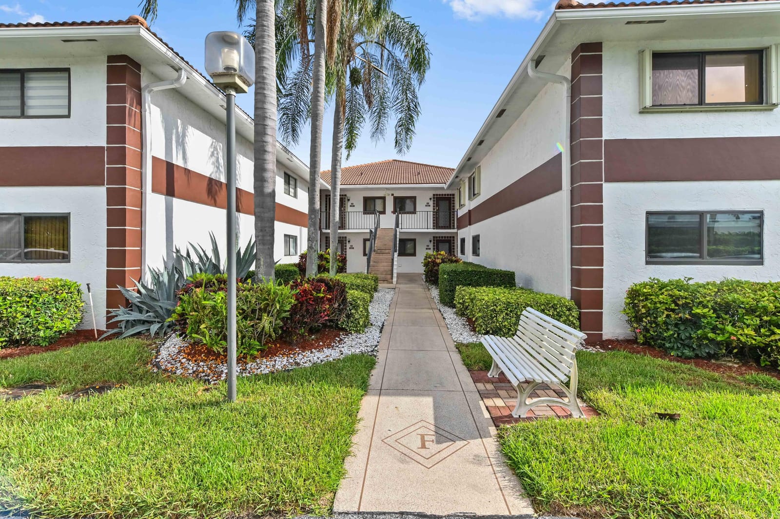 15451 Pembridge Drive 207, Delray Beach, FL 33484