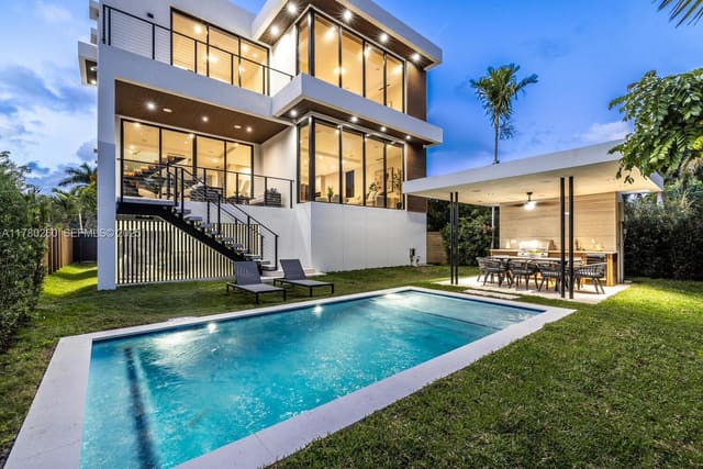 736 NE 77th Street, sold in Aqua Marine, Miami, FL