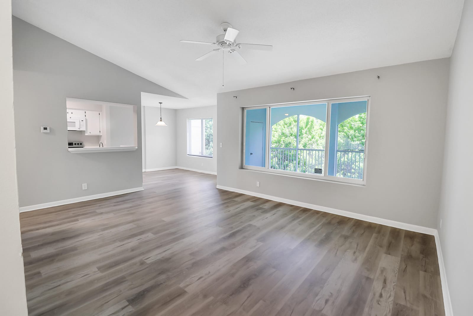 815 W Boynton Beach Boulevard 10-202 — photo 3