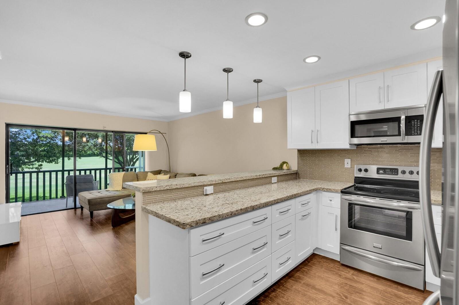 600 Greensward Lane 203, Delray Beach, FL 33445