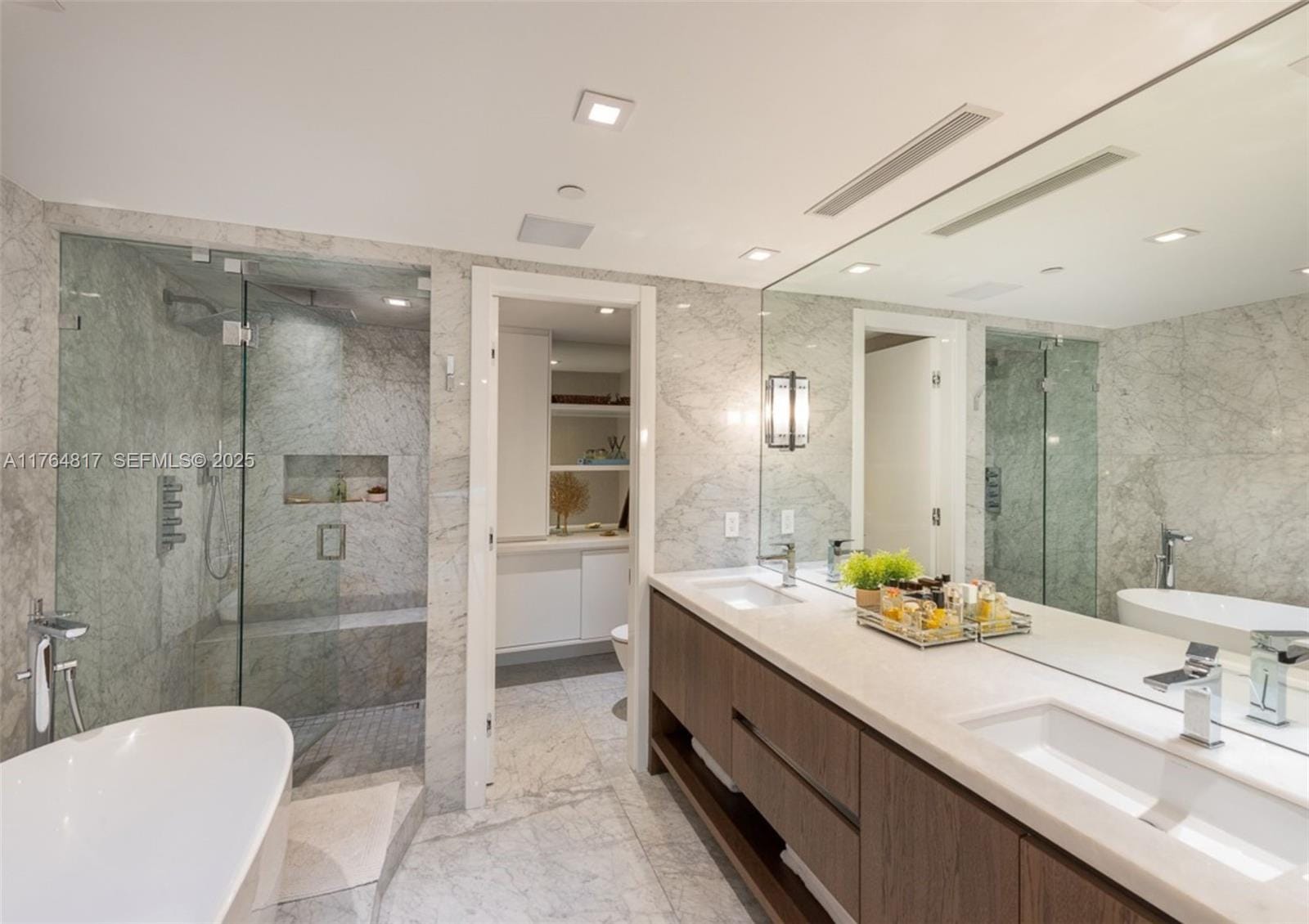 888 Brickell Key Drive 2501, Miami, FL 33131 photo 17