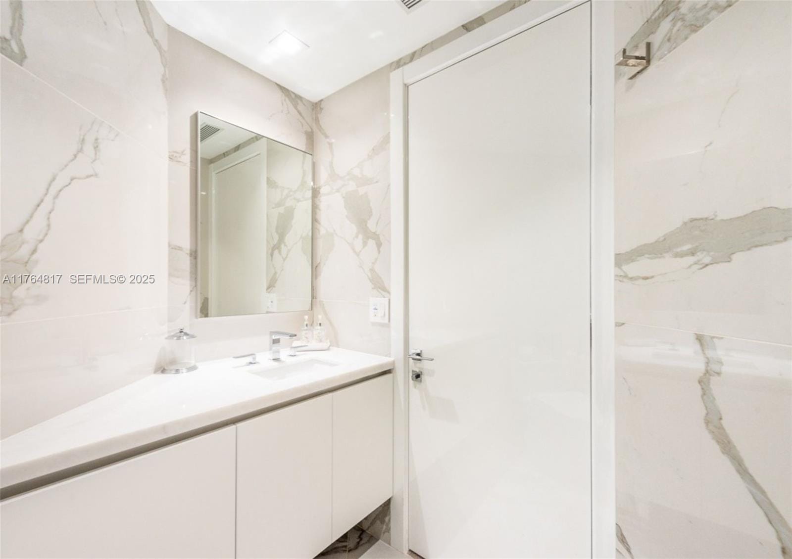 888 Brickell Key Drive 2501, Miami, FL 33131 photo 21