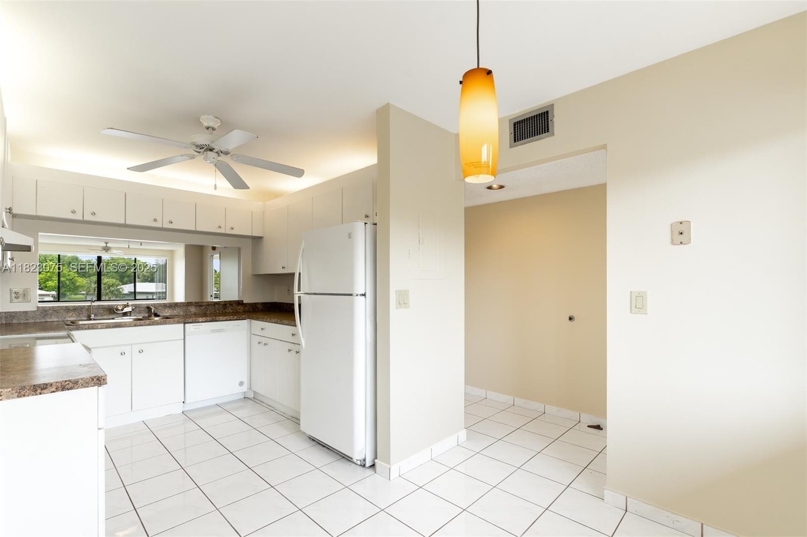 9455 N Belfort Circle 211 — photo 2