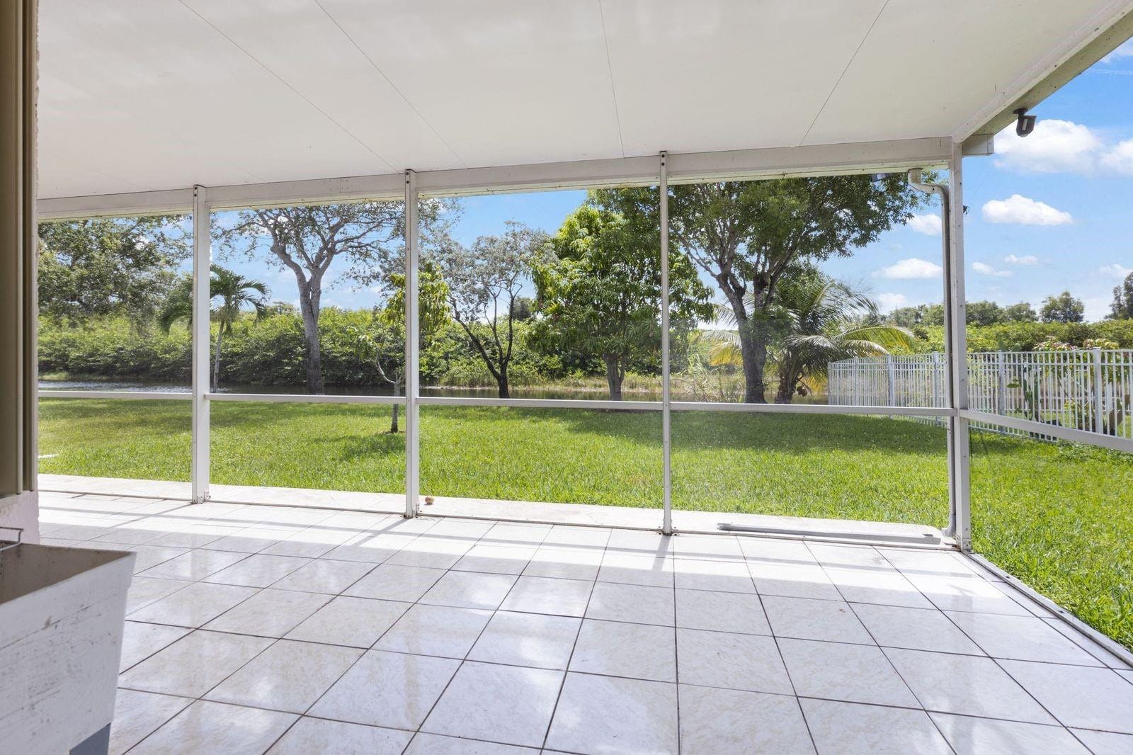 301 NW 151st Avenue, Pembroke Pines, FL 33028 photo 29
