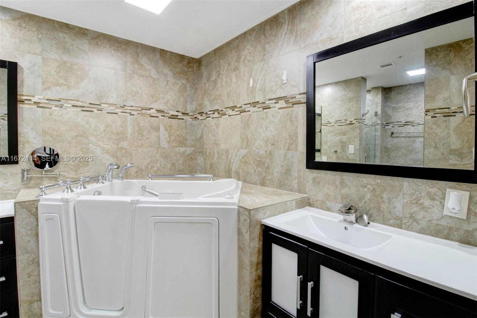 9805 NW 52nd Street 211, Doral, FL 33178 photo 14