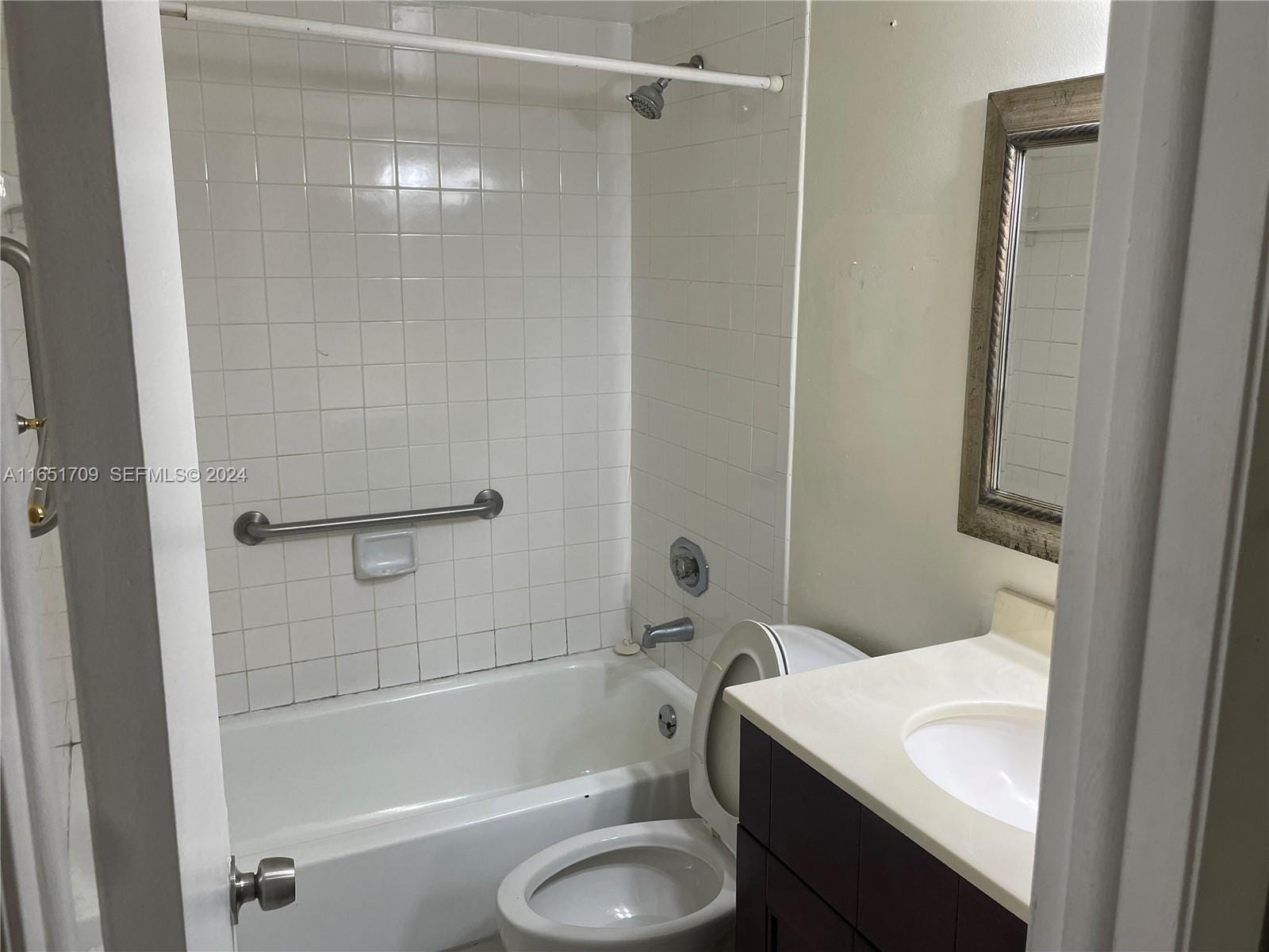 3252 Foxcroft Rd 206 206 — photo 8