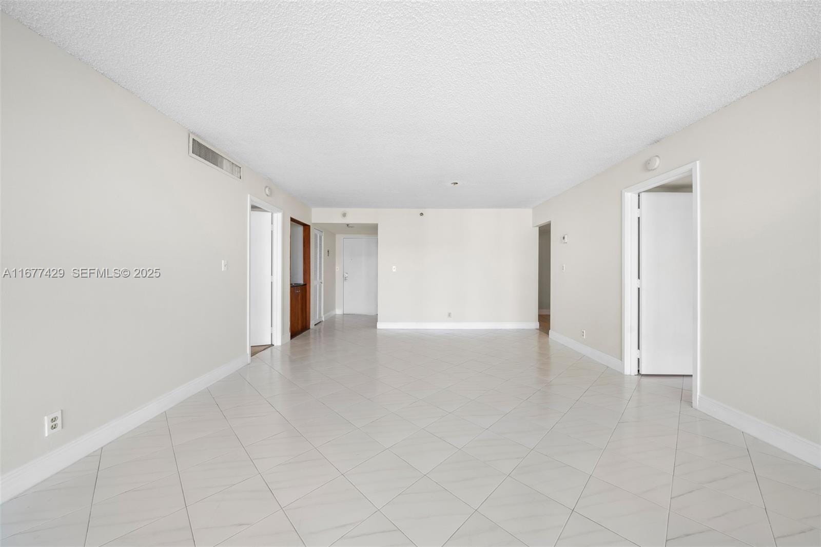 1627 Brickell Avenue 1906, Miami, FL 33129 photo 4