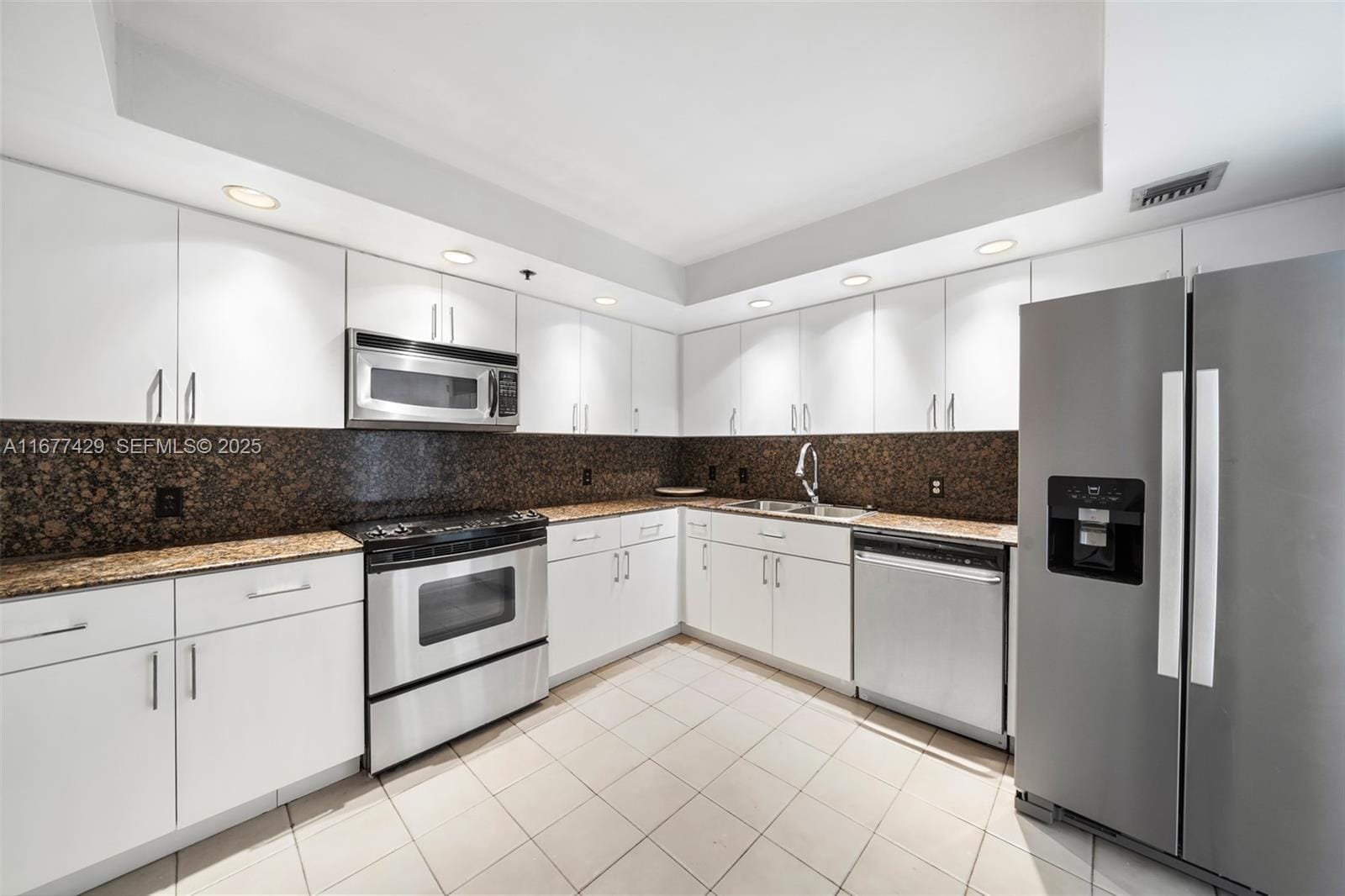 1627 Brickell Avenue 1906, Miami, FL 33129 photo 6