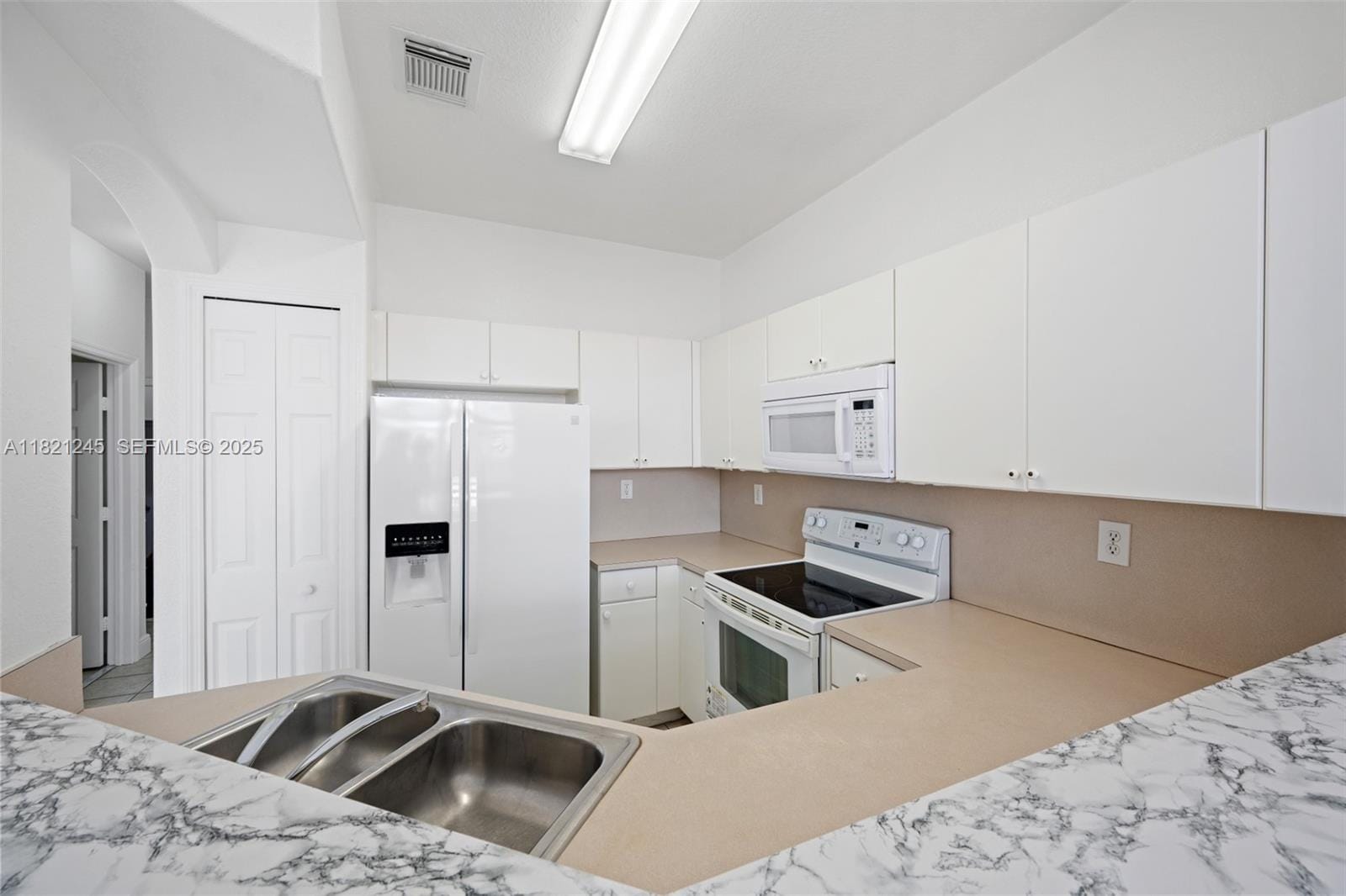 7633 NW 114th Path 7633, Doral, FL 33178 photo 21