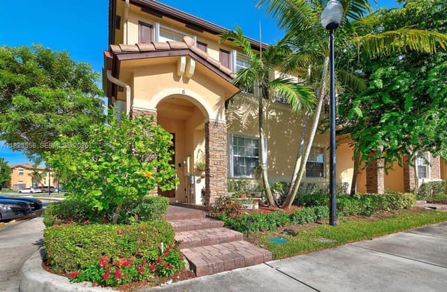 9125 SW 227th Street, sold in Lakes By The Bay Eve Repl, Cutler Bay, FL