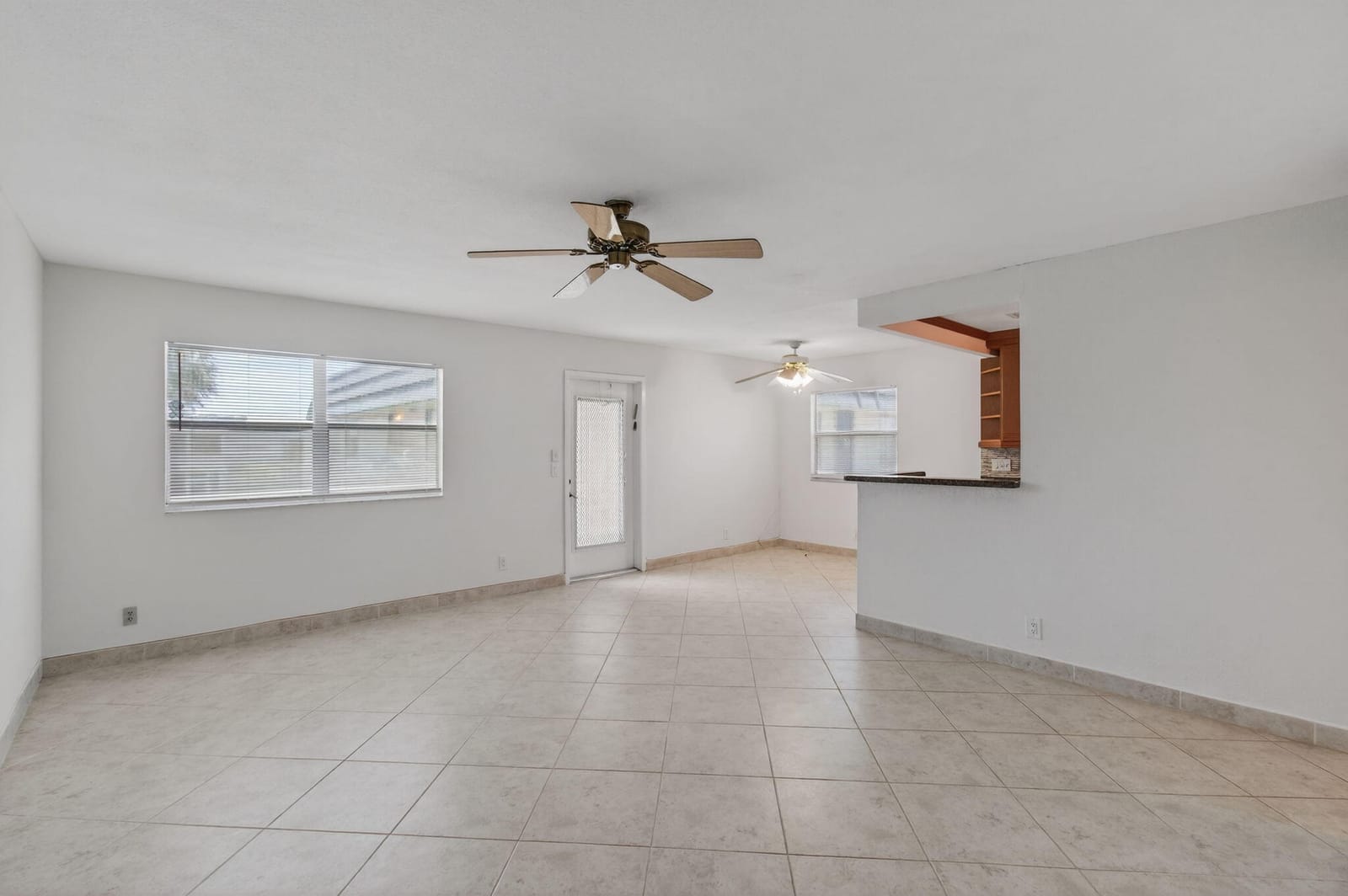 228 Brittany E — photo 5