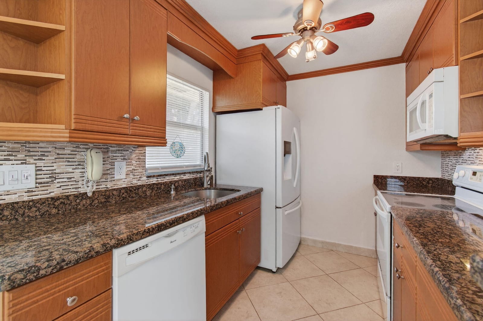 228 Brittany E — photo 9