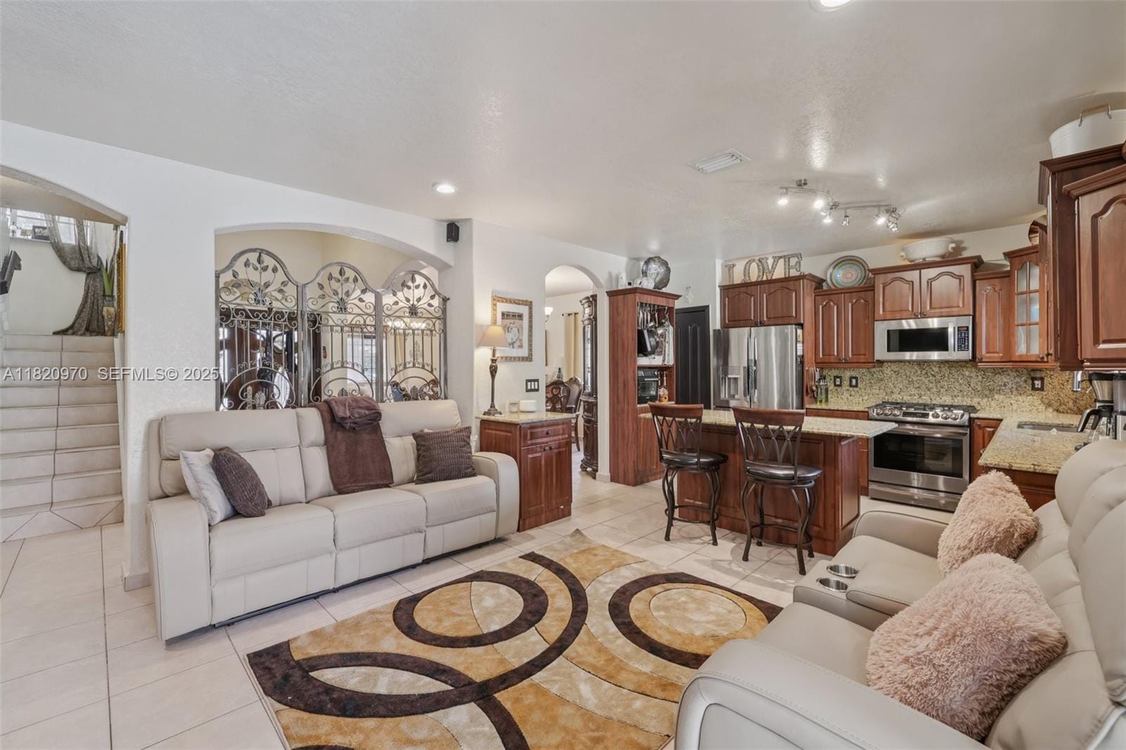 8981 NW 166th Terrace, Miami Lakes, FL 33018 photo 11