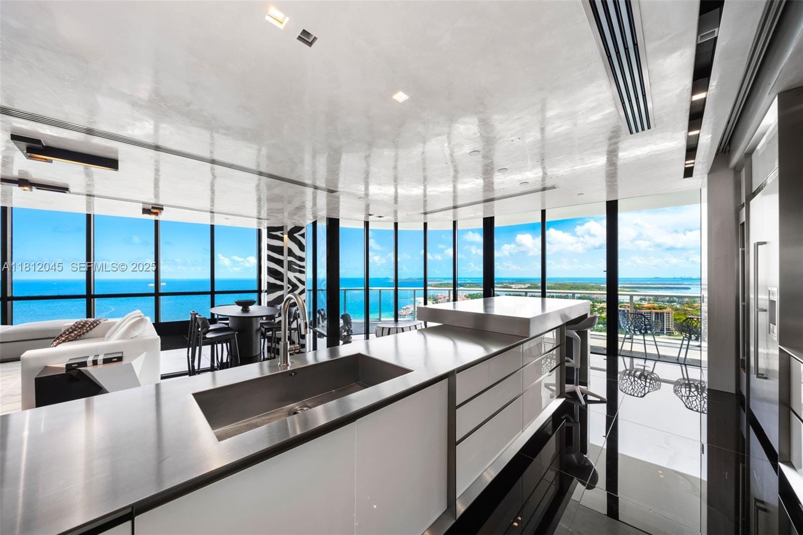 3 bedroom home for sale at 100 Pointe, Miami Beach, FL 33139 — $15,900,000