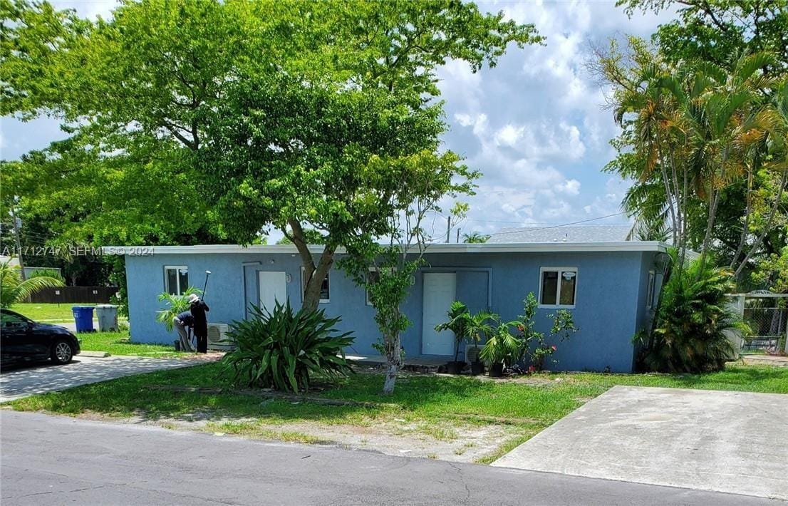 2301 NW 4th Street, Pompano Beach, FL 33069
