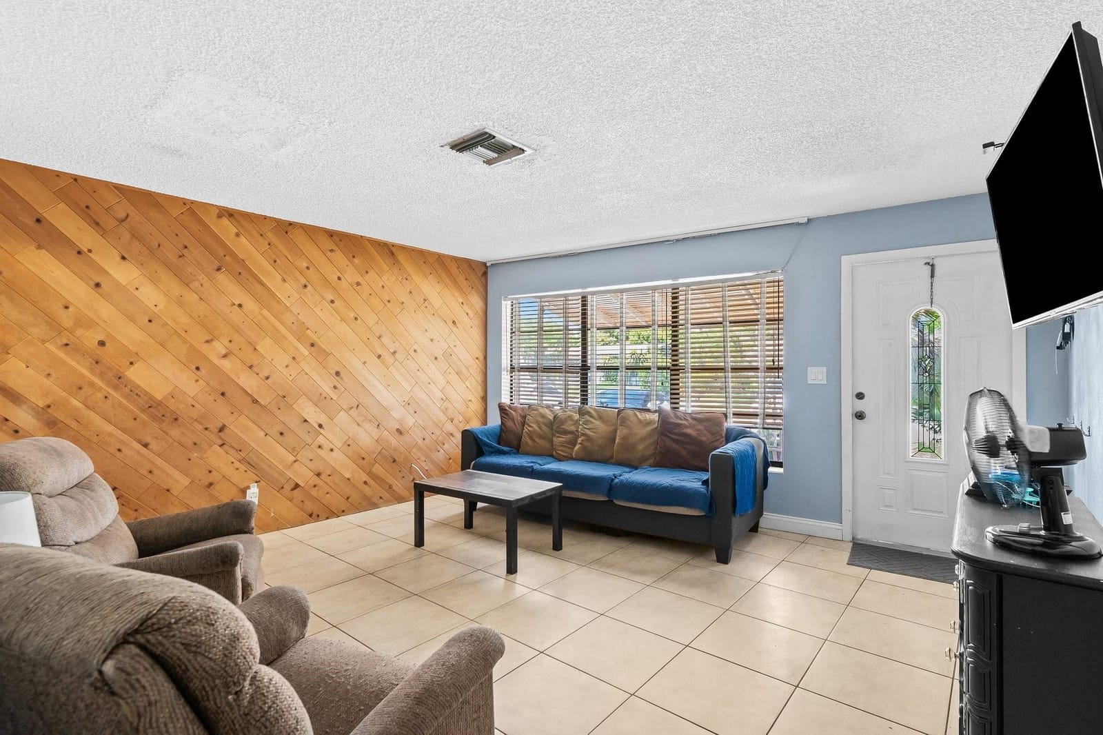 2741 NE 8th Avenue, Pompano Beach, FL 33064