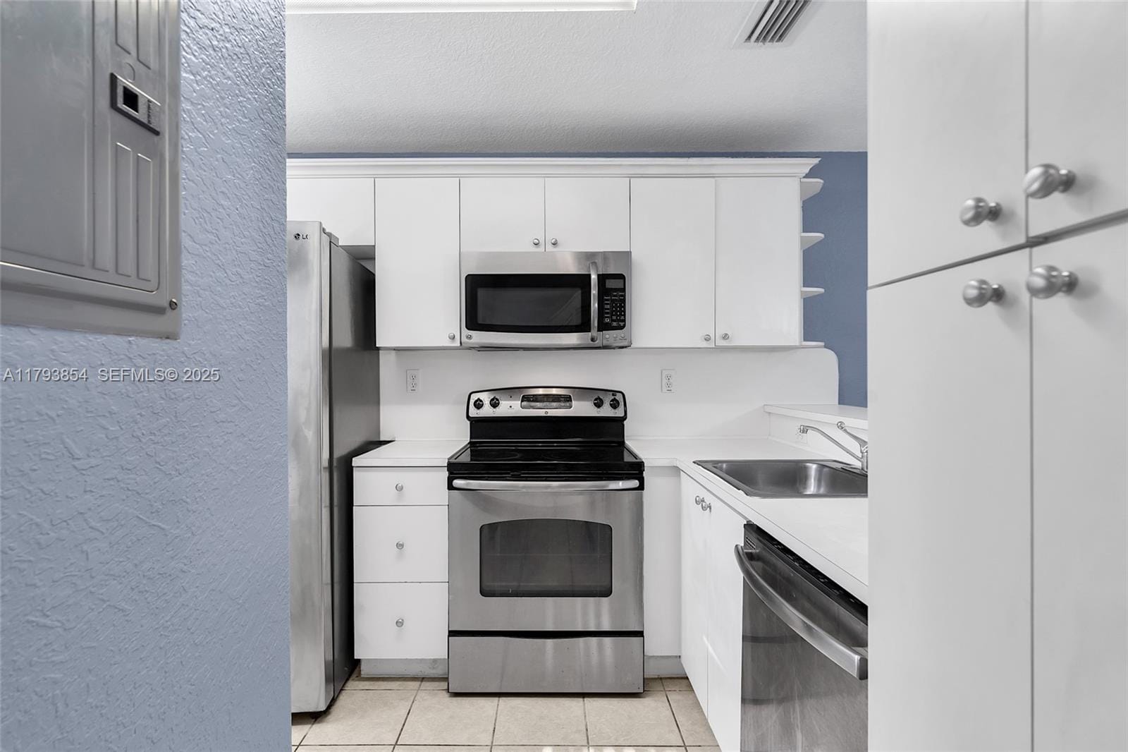 7975 NW 8th Street 9, Miami, FL 33126 photo 6
