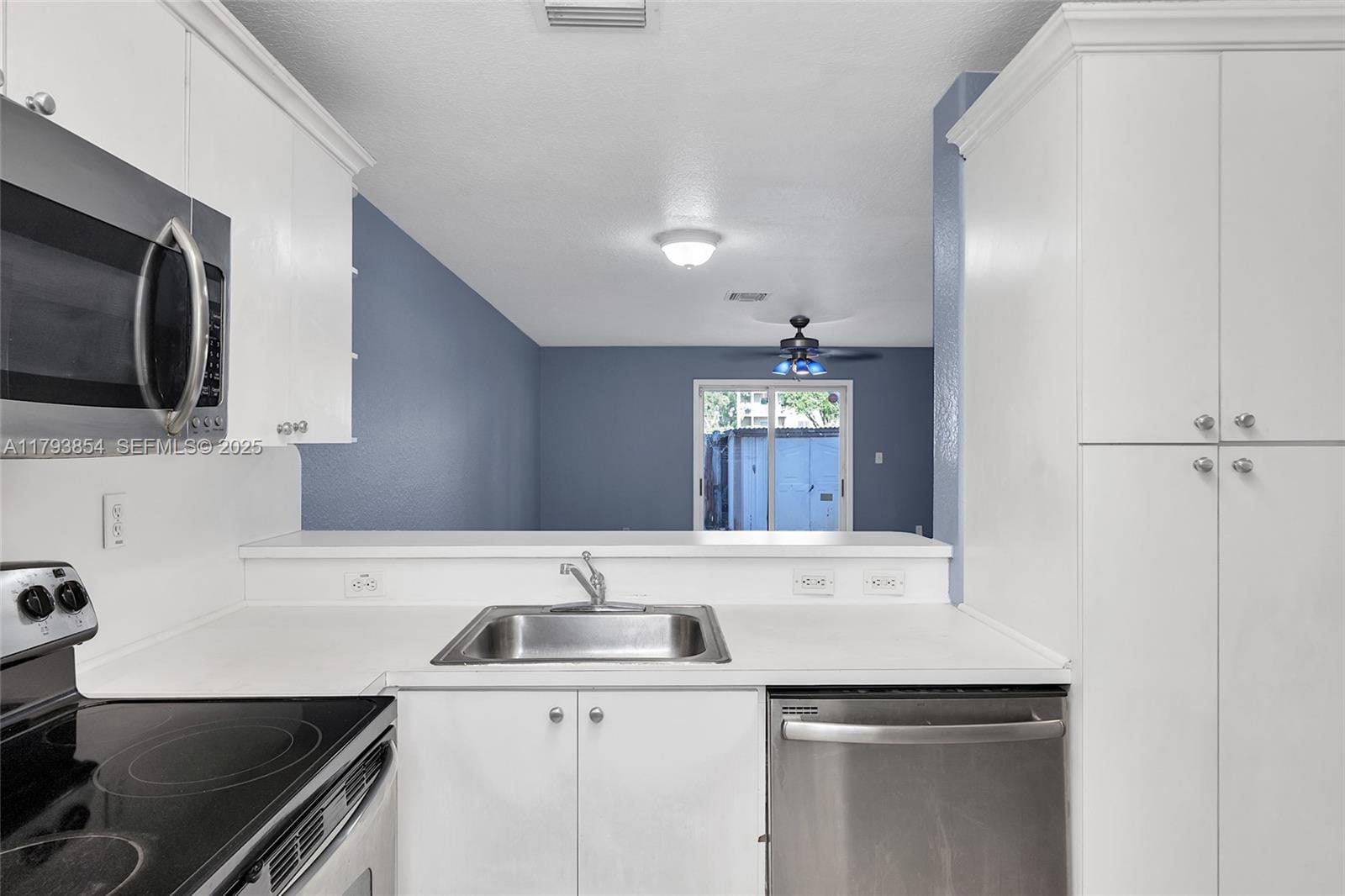 7975 NW 8th Street 9, Miami, FL 33126 photo 10
