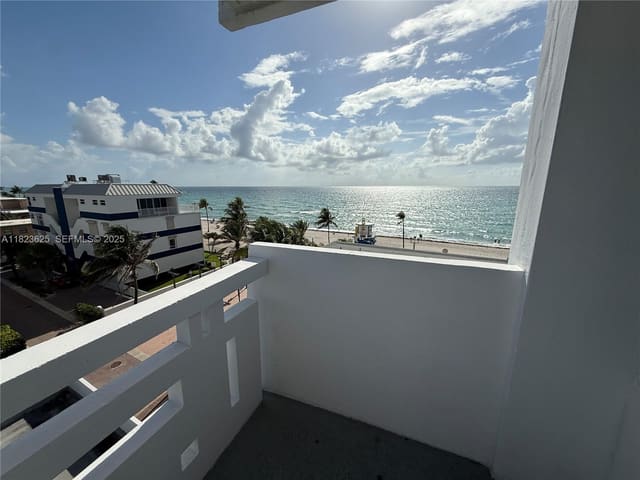 3111 N Ocean Drive, 506, Hollywood, FL 33019