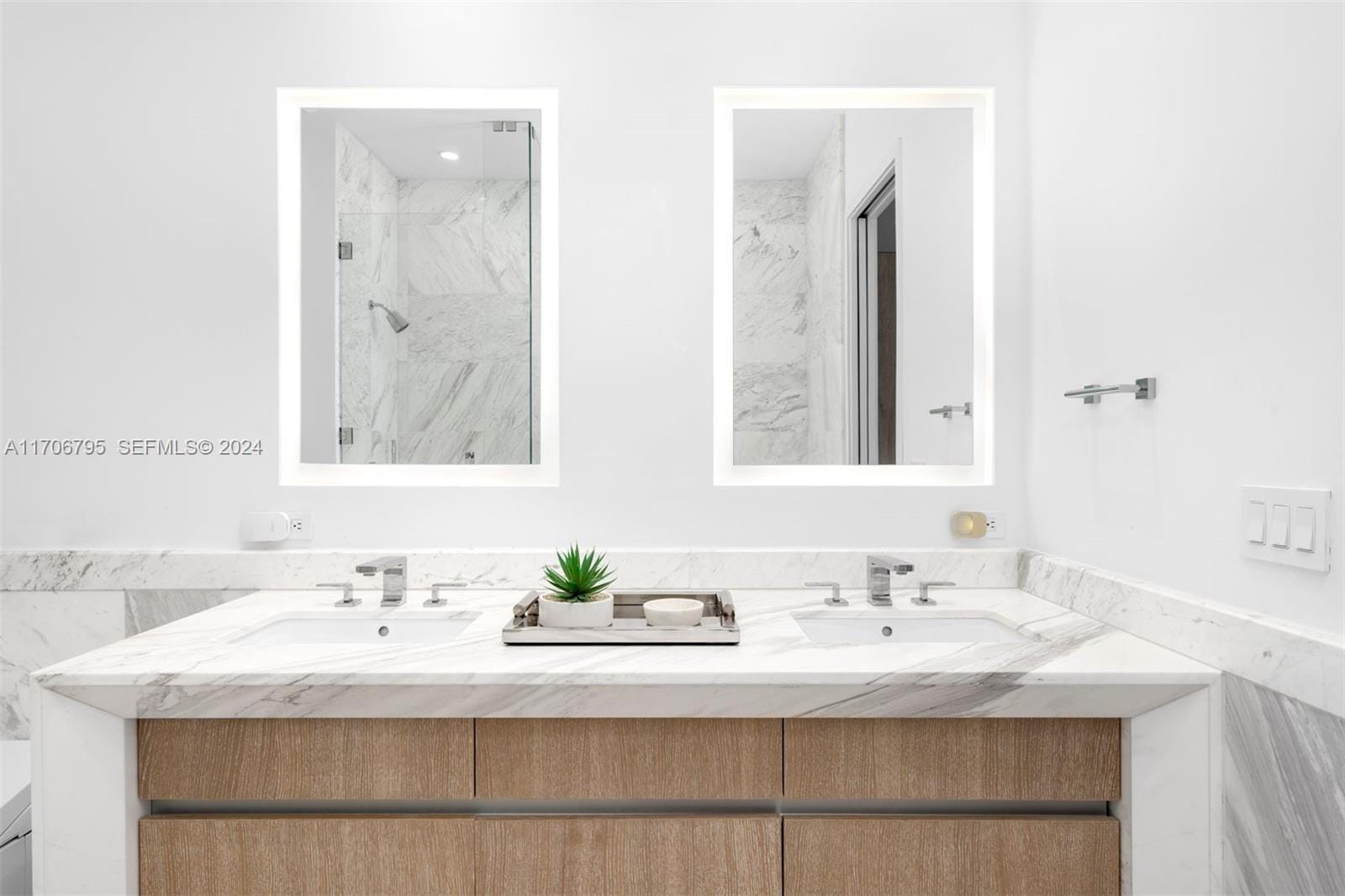 2811 S Bayshore Drive 20BC — photo 10
