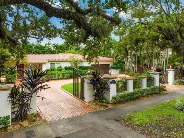 1222 SW Coral Way, sold in Coral Gab Sec D Rev Pl, Coral Gables, FL