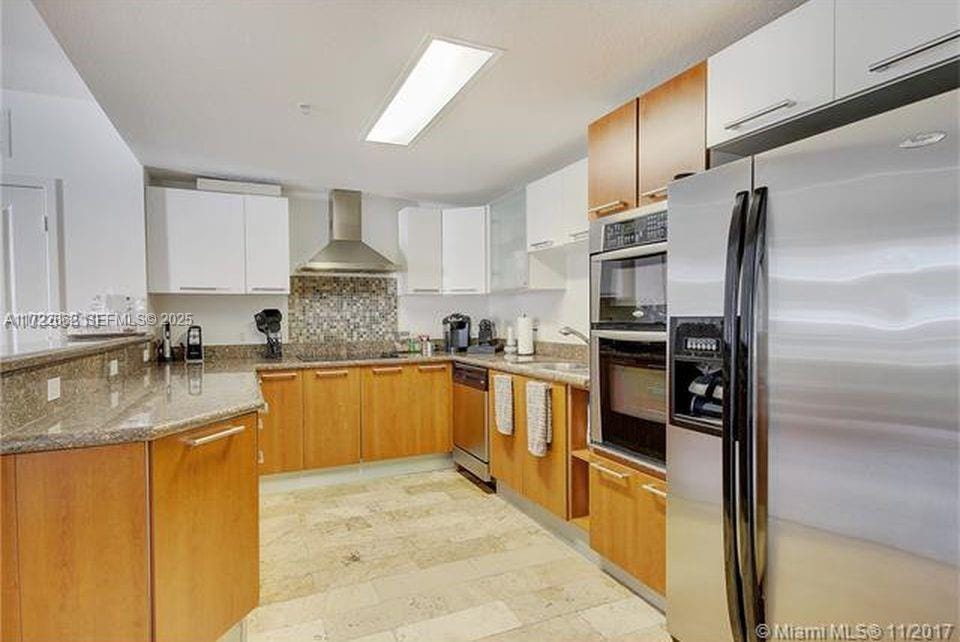 170 SE 14th Street 2408, Miami, FL 33131 photo 3