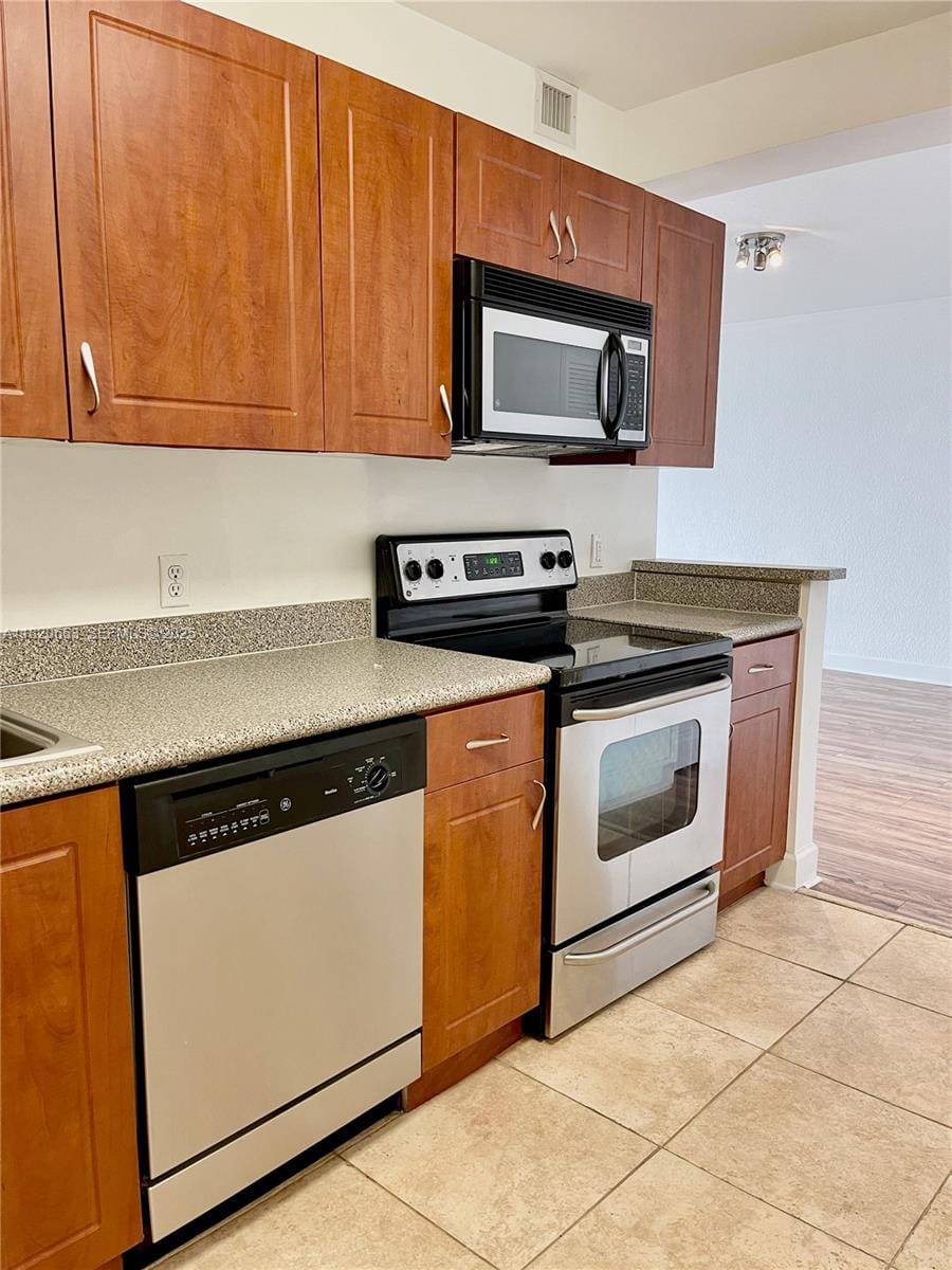 401 69th Street 405, Miami Beach, FL 33141 photo 4